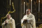Kardinál Dominik Duka slouží půlnoční mši